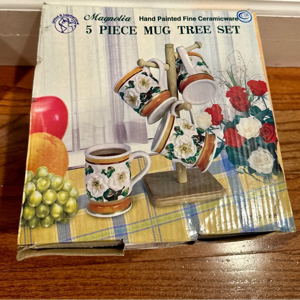 Magnolia Floral 5 Piece Mug Tree Set with Green and White Accents